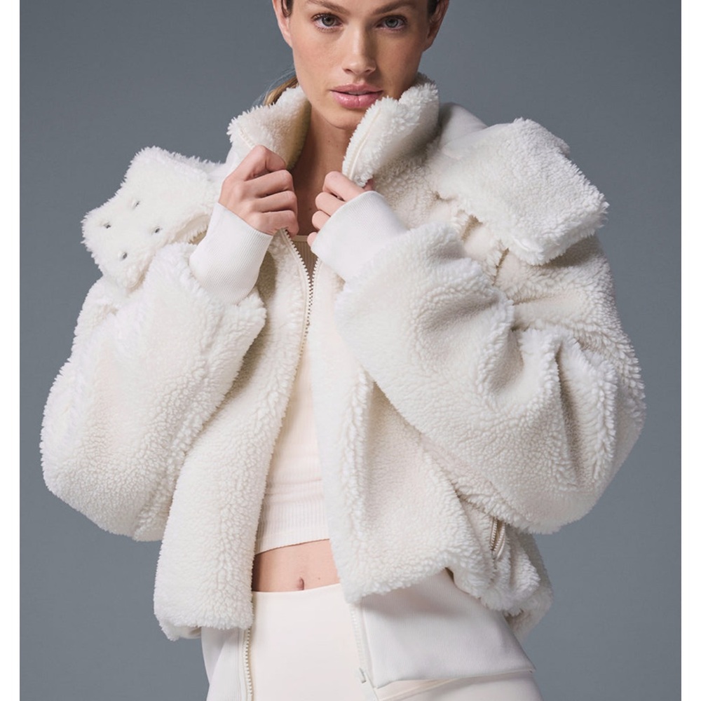 ALO Yoga Foxy sherpa jacket